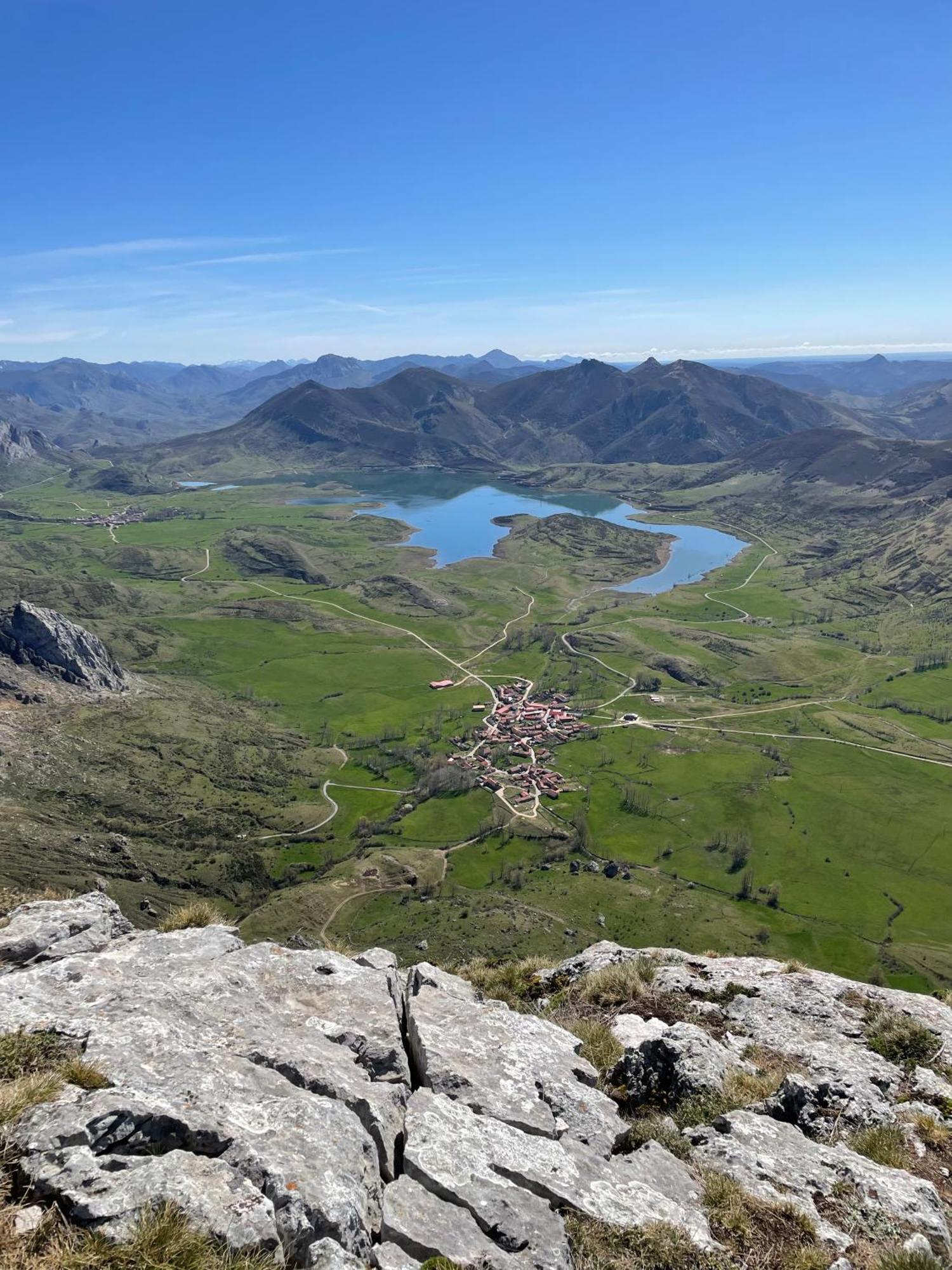Albergue Valle De Arbas Cubillas de Arbas Kültér fotó