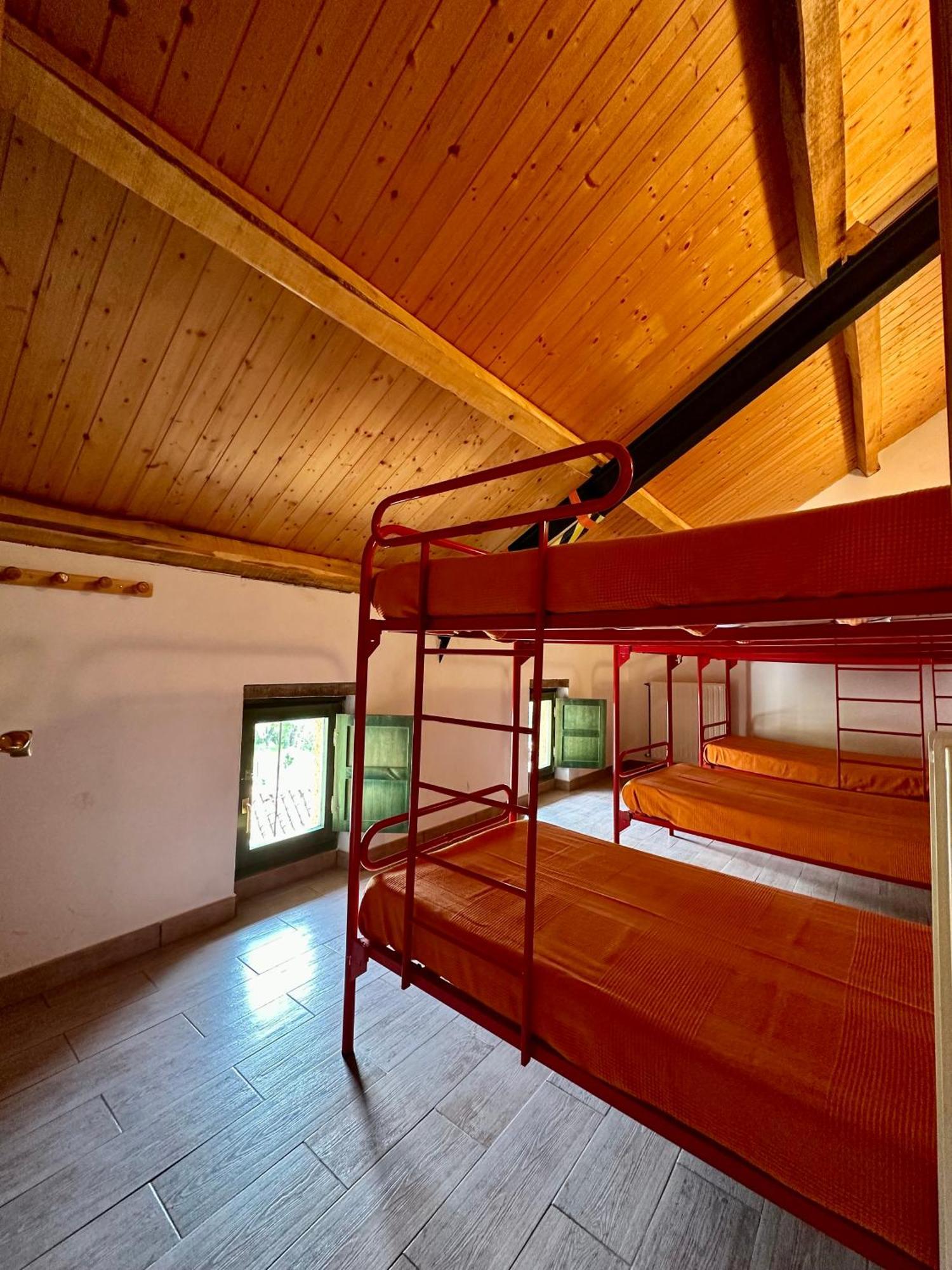Albergue Valle De Arbas Cubillas de Arbas Kültér fotó